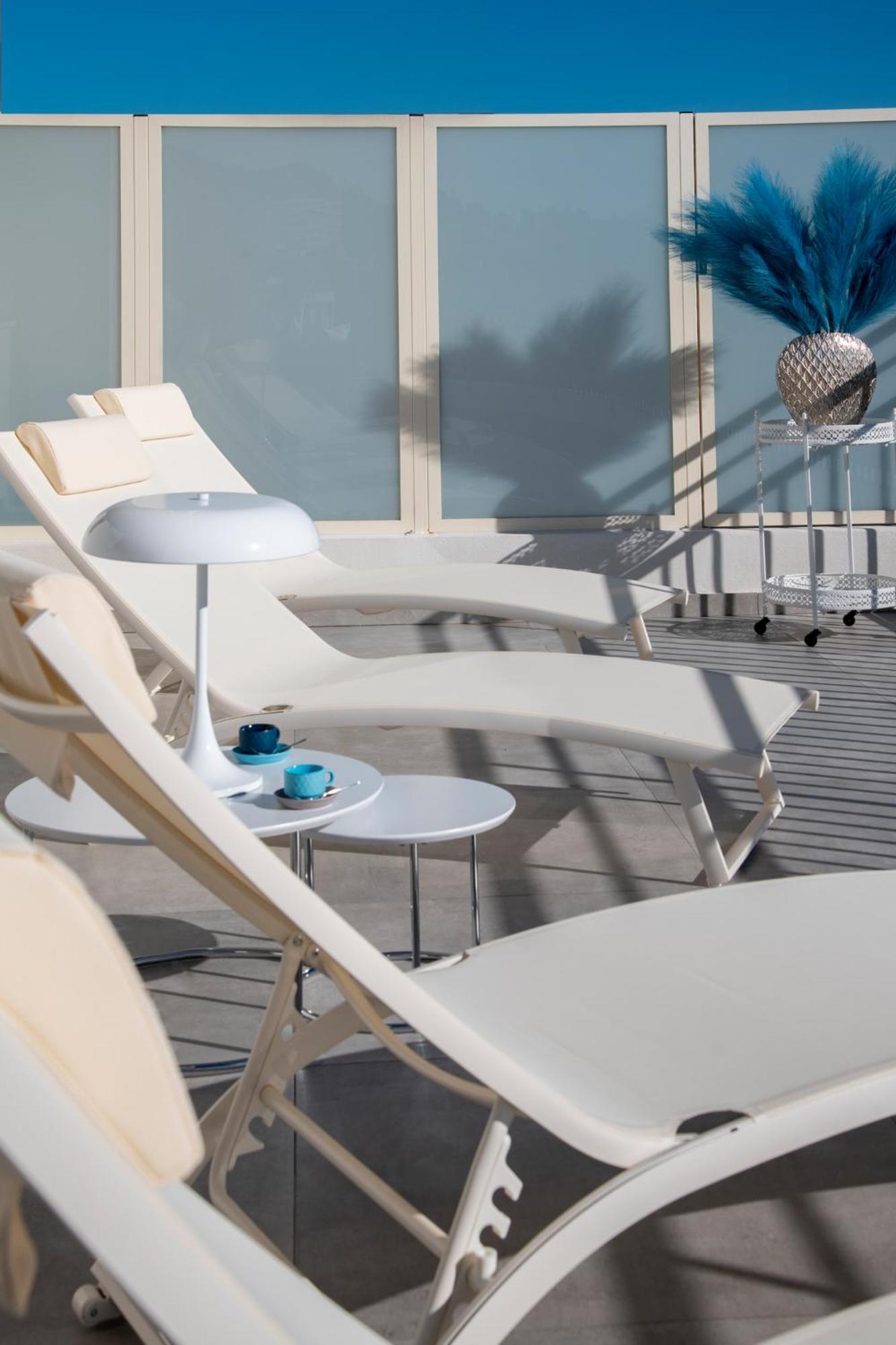 Residence Hoteliere Chambord Au Coeur De Menton - Entierement Renovee מראה חיצוני תמונה