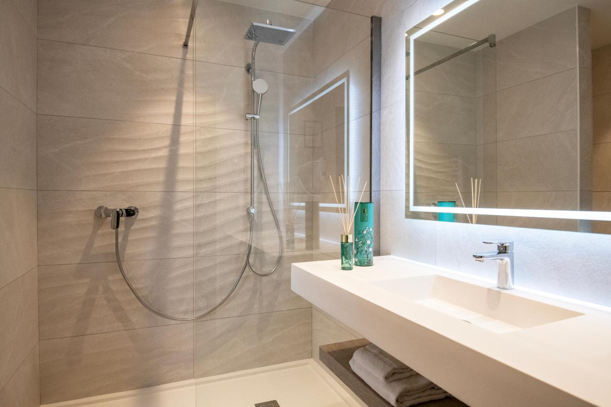 Residence Hoteliere Chambord Au Coeur De Menton - Entierement Renovee מראה חיצוני תמונה